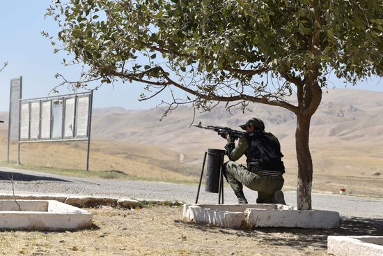 Сombined exercise of Russian military post and military forces of Tajikistan