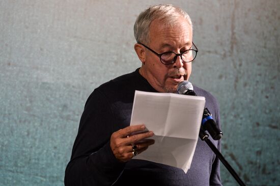 Russian Pioneer readings
