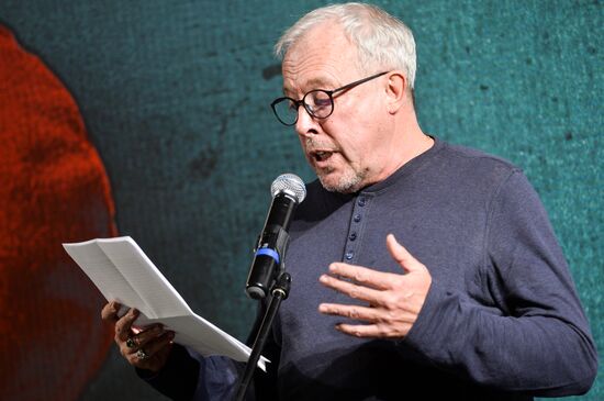 Russian Pioneer readings