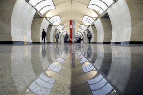 Three new metro stations open on line 10