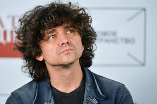 Theater of Nations opens new season