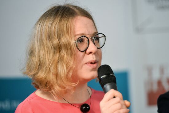 Theater of Nations opens new season