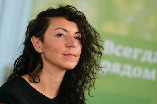 Theater of Nations opens new season