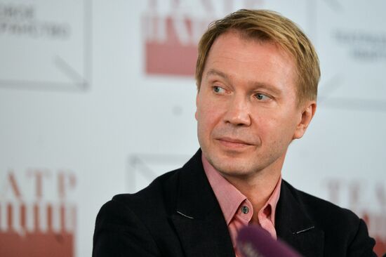 Theater of Nations opens new season