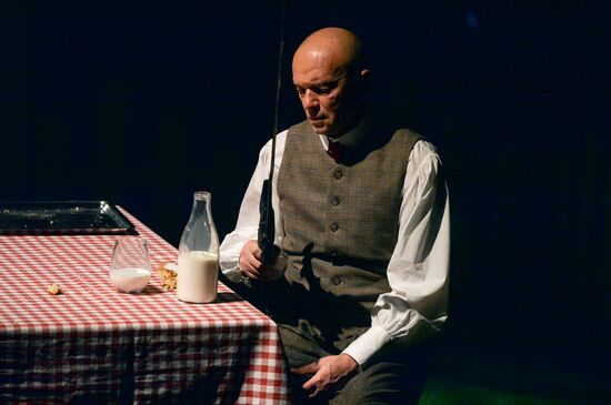 Theater of Nations opens new season