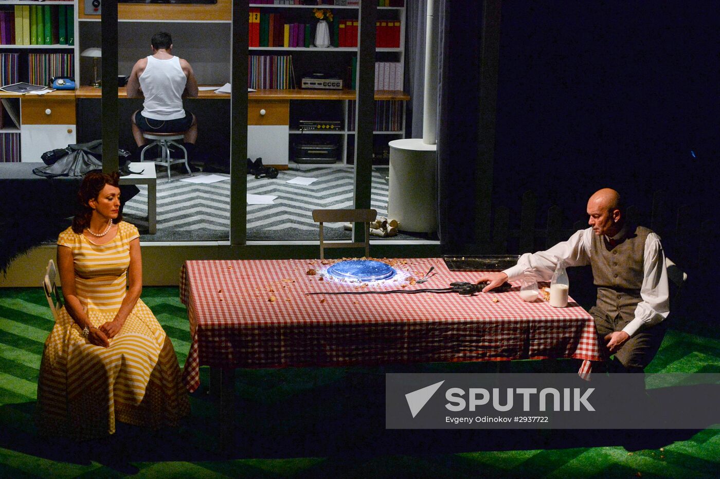 Theater of Nations opens new season