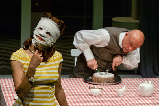 Theater of Nations opens new season