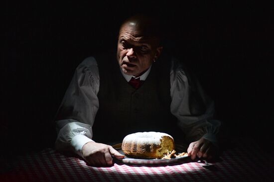 Theater of Nations opens new season