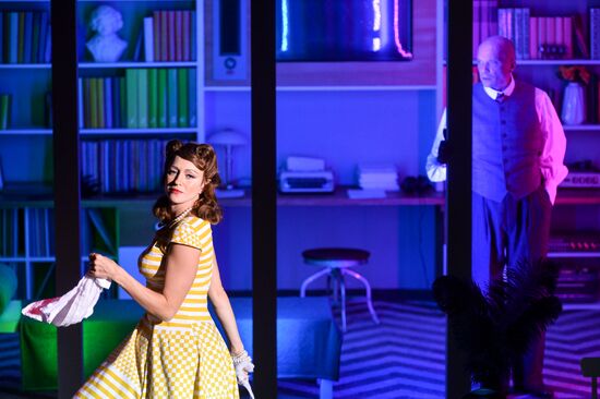 Theater of Nations opens new season