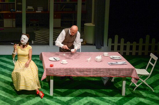 Theater of Nations opens new season