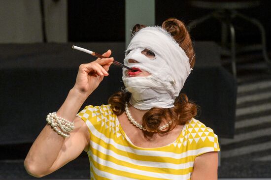 Theater of Nations opens new season