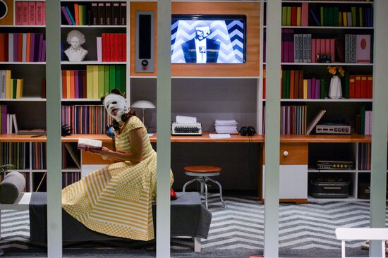 Theater of Nations opens new season