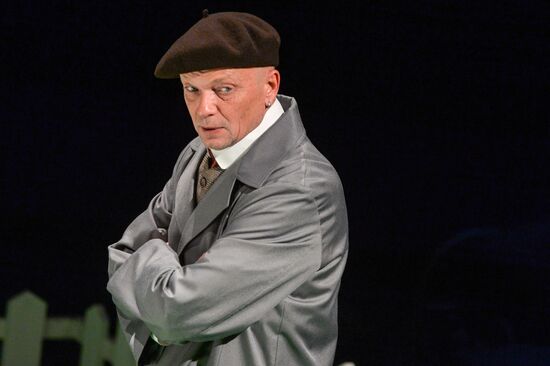 Theater of Nations opens new season