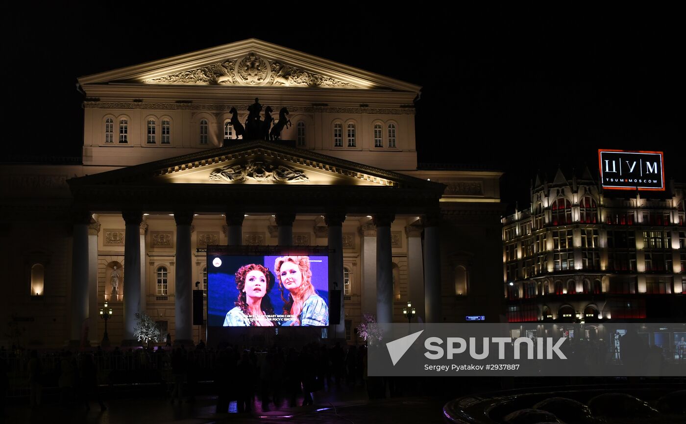 Simon Boccanegra opera broadcast on Teatralnaya Square