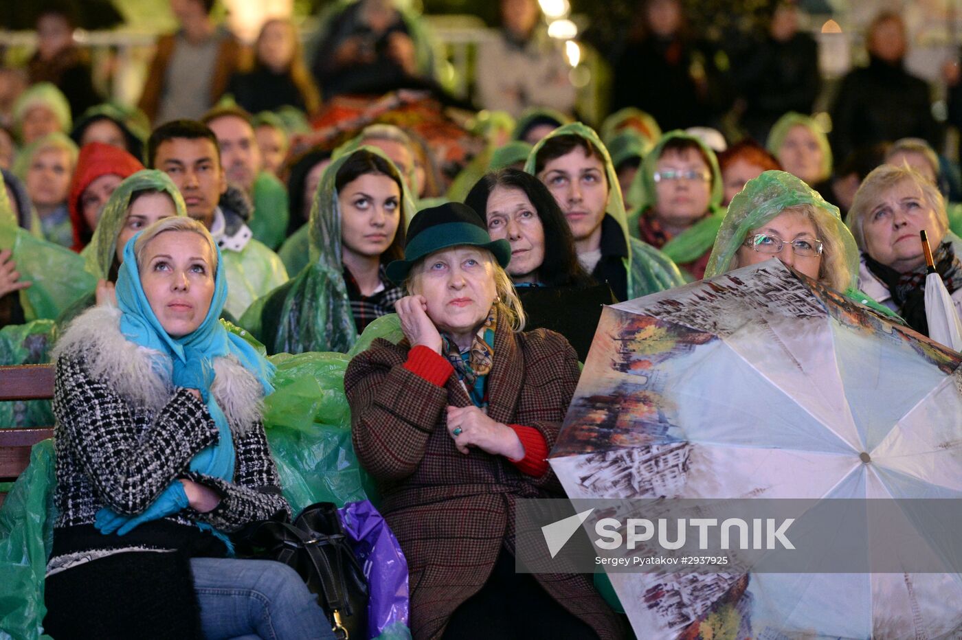 Simon Boccanegra opera broadcast on Teatralnaya Square