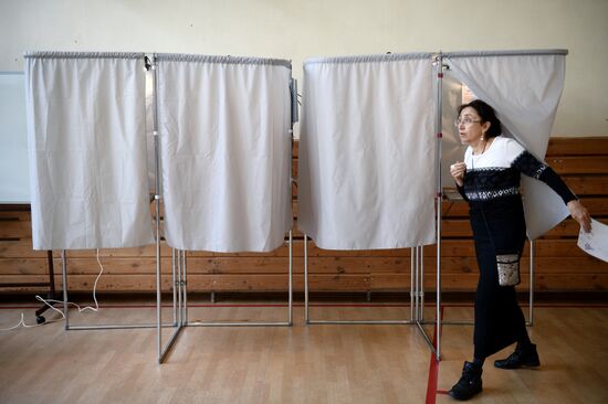 Polling stations prepare for elections