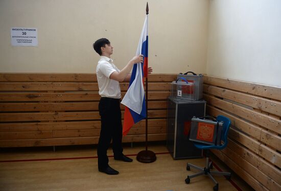 Polling stations prepare for elections