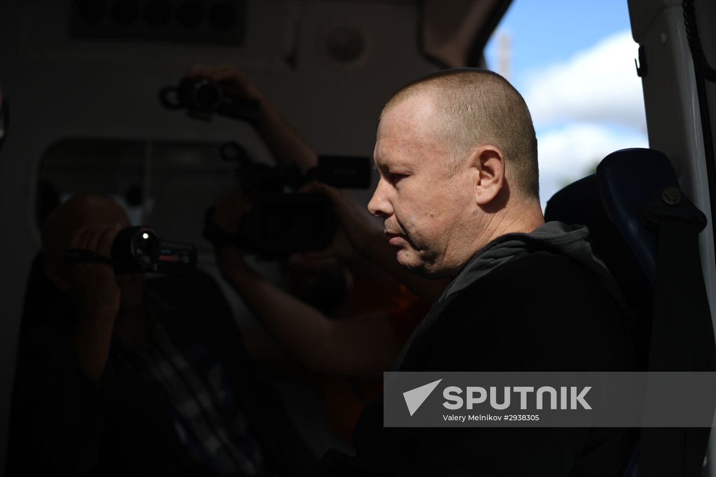 Donetsk People's Republic, Luhansk People's Republic and Ukraine exchange war prisoners in Luhansk Region
