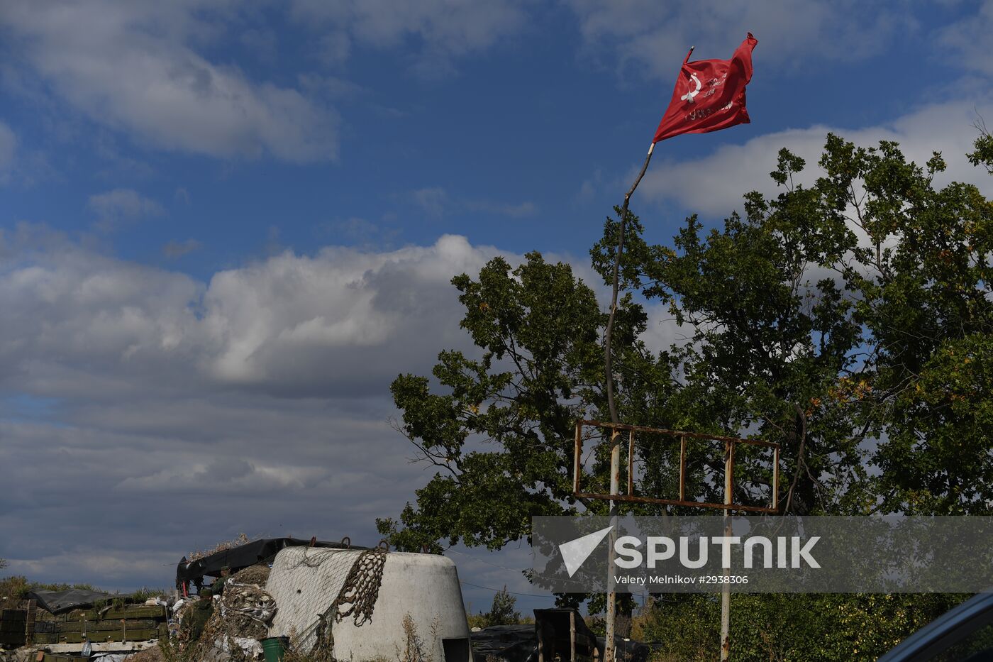 Donetsk People's Republic, Luhansk People's Republic and Ukraine exchange war prisoners in Luhansk Region