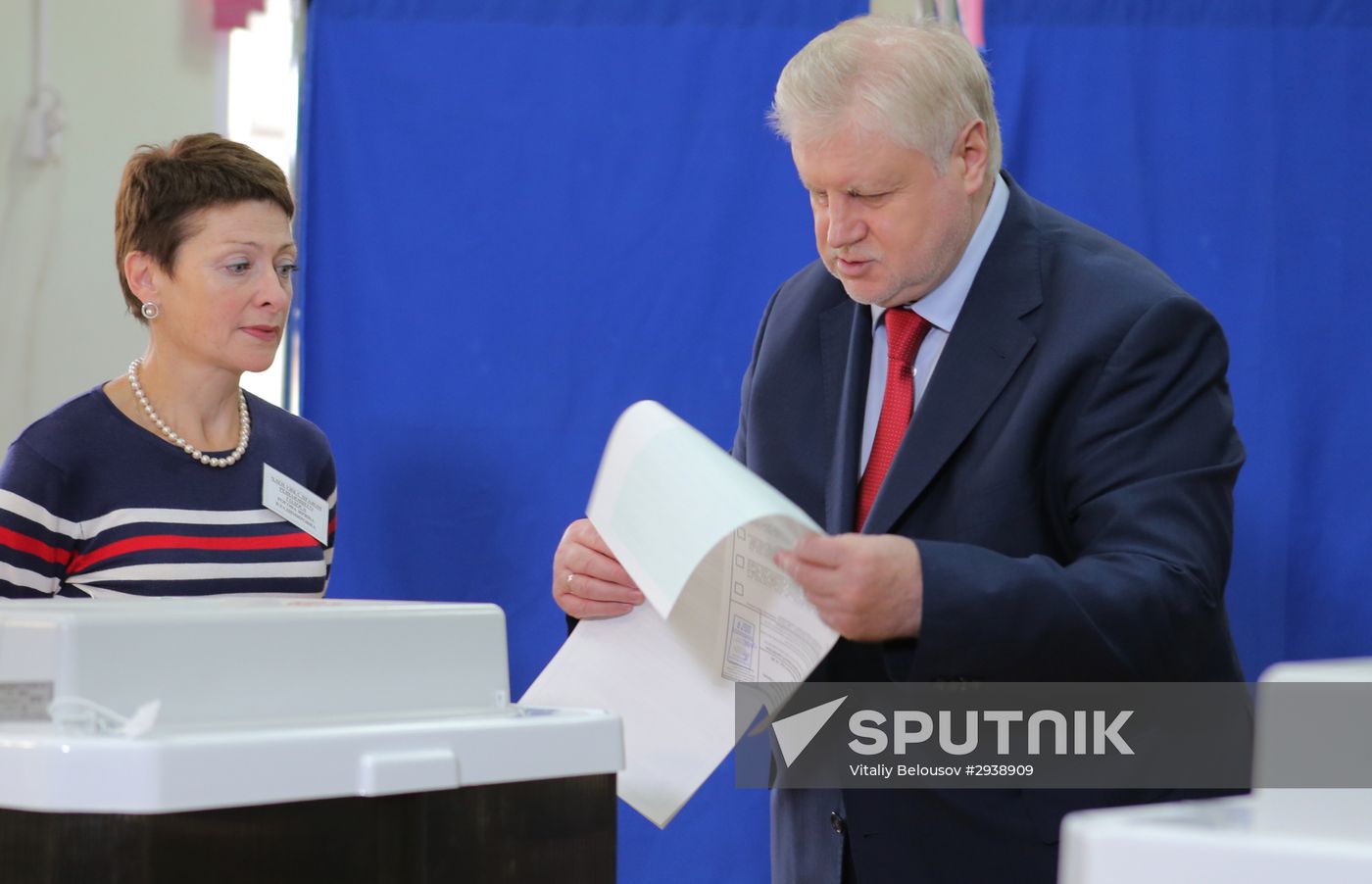 Public and political leaders vote on general election day