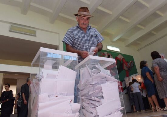 General election day abroad