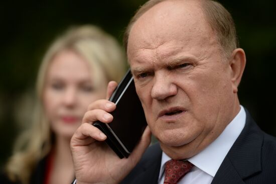 Public and political leaders vote on general election day