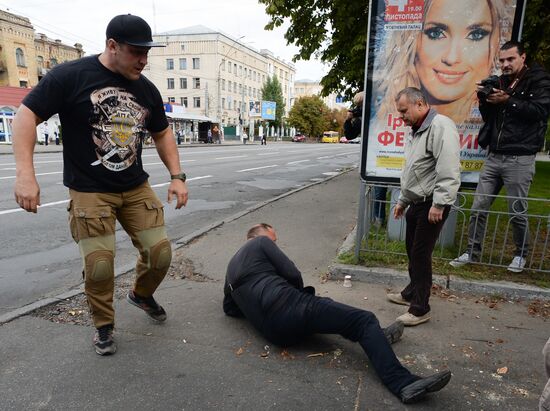 Nationalist rally outside Russian diplomatic missions in Ukraine