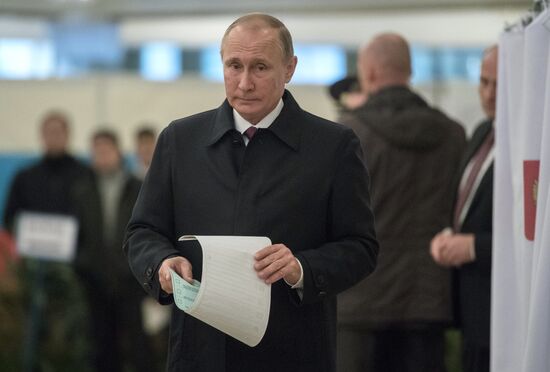 Vladimir Putin casts his vote on Unified Election Day