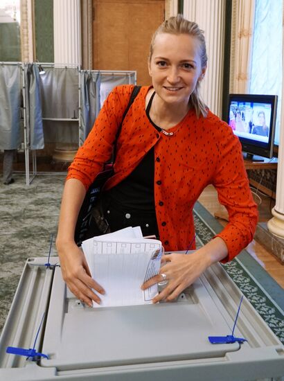 General election day abroad
