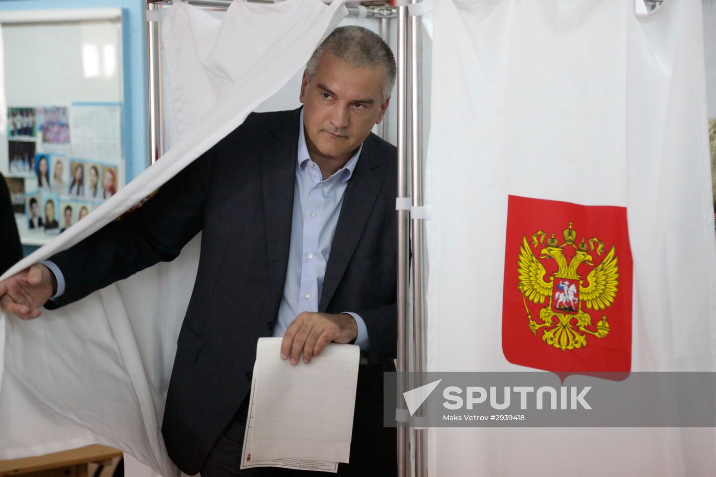 Public and political leaders vote on unified election day