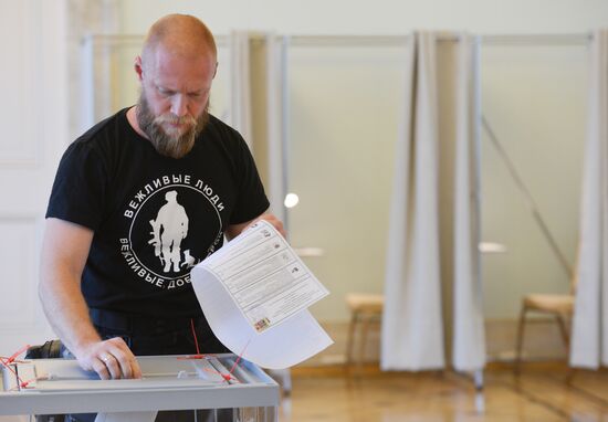 General election day abroad