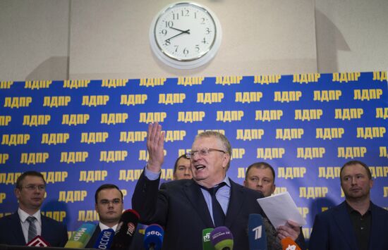 The work of political parties' campaign headquarters