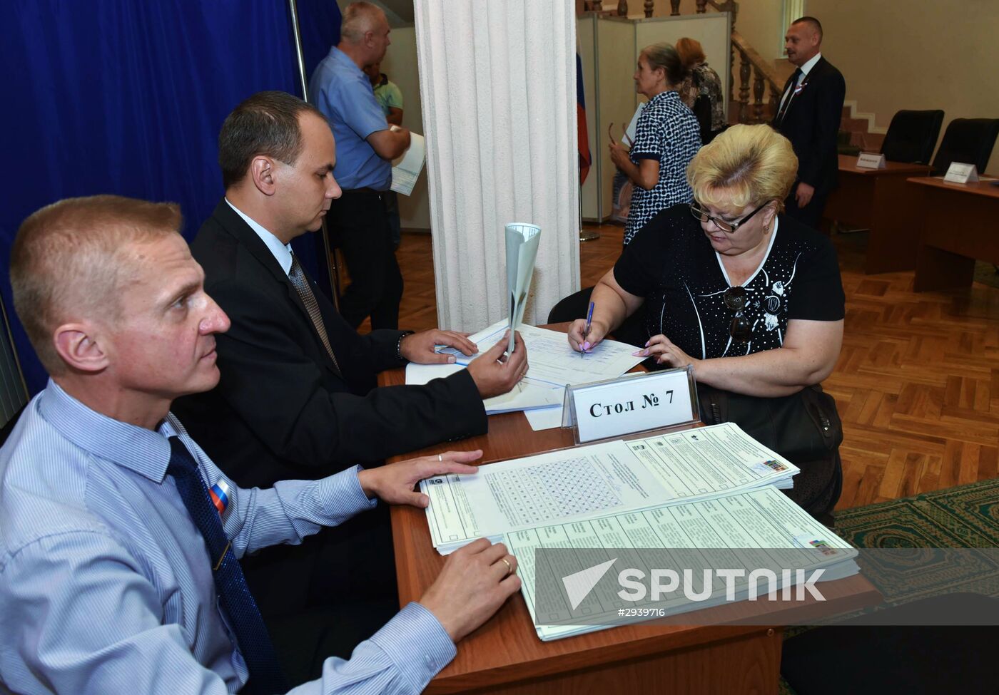 General election day abroad