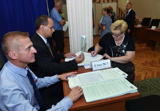 General election day abroad