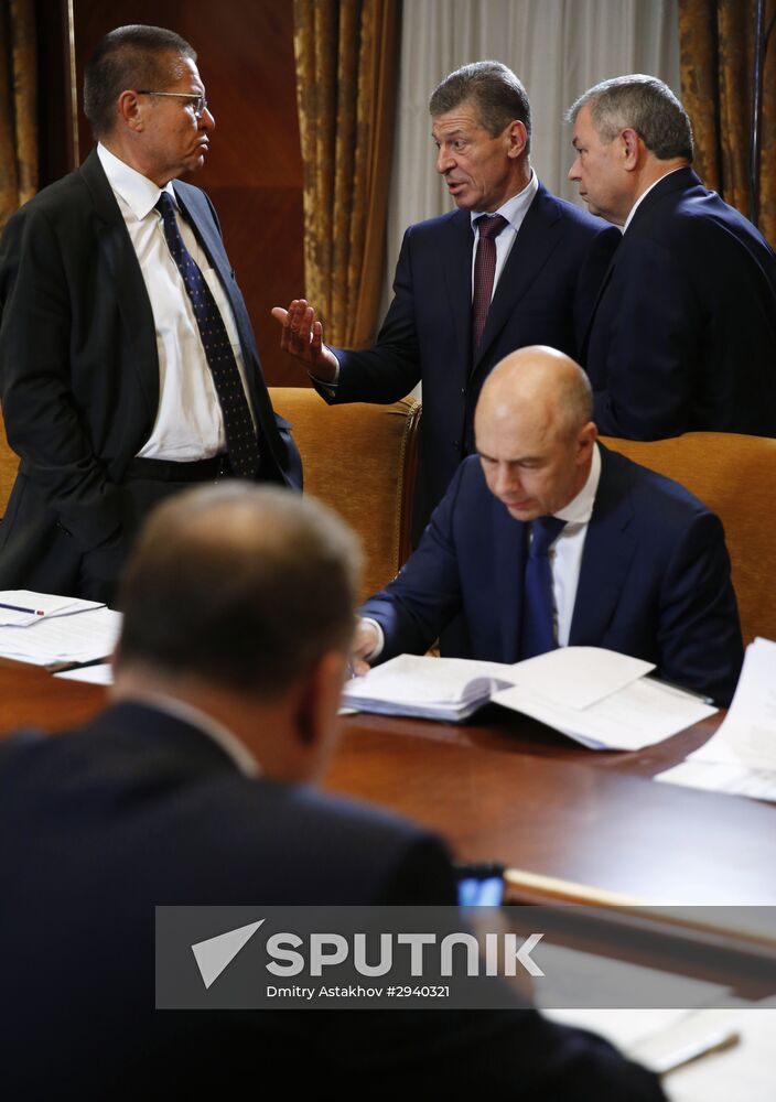 Prime Minister Dmitry Medvedev conducts meeting of presidential council on strategic development and priority projects
