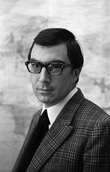Novosti Press Agency political commentator Vladimir Simonov