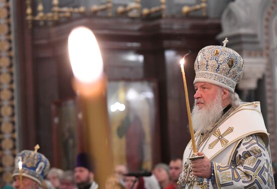 Hallows from Mount Athos arrive at Cathedral of Christ the Savior