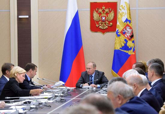 President Vladimir Putin holds meeting of Council for Strategic Development and Priority Projects