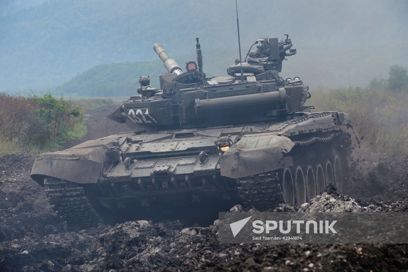 Southern Military District troops hold drills in North Caucasus