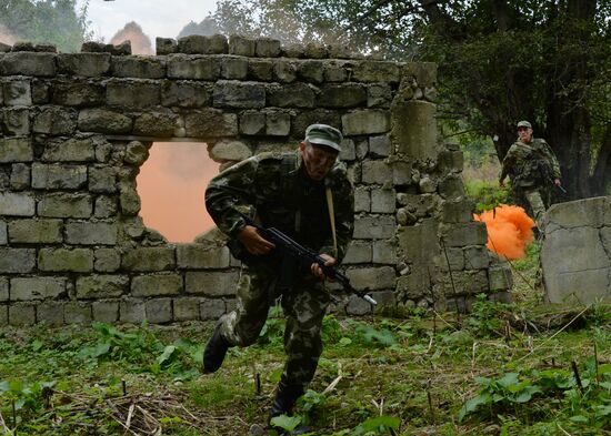 Southern Military District troops hold drills in North Caucasus