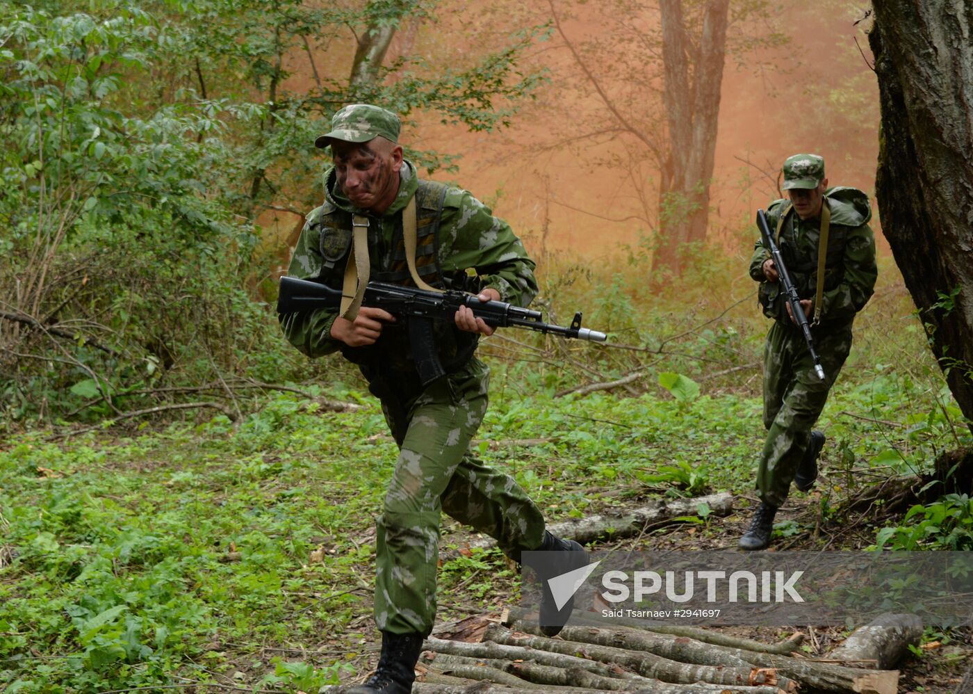 Southern Military District troops hold drills in North Caucasus