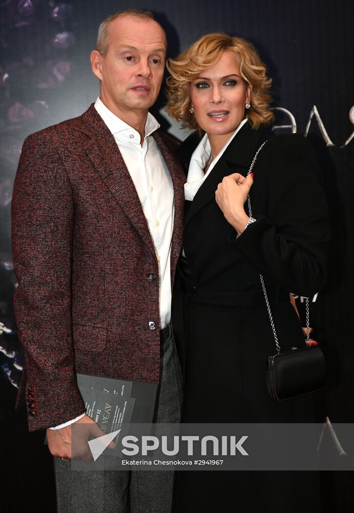 News conference and premiere of film "The Duelist"