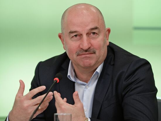 Presentation of training program for young football players in Russia
