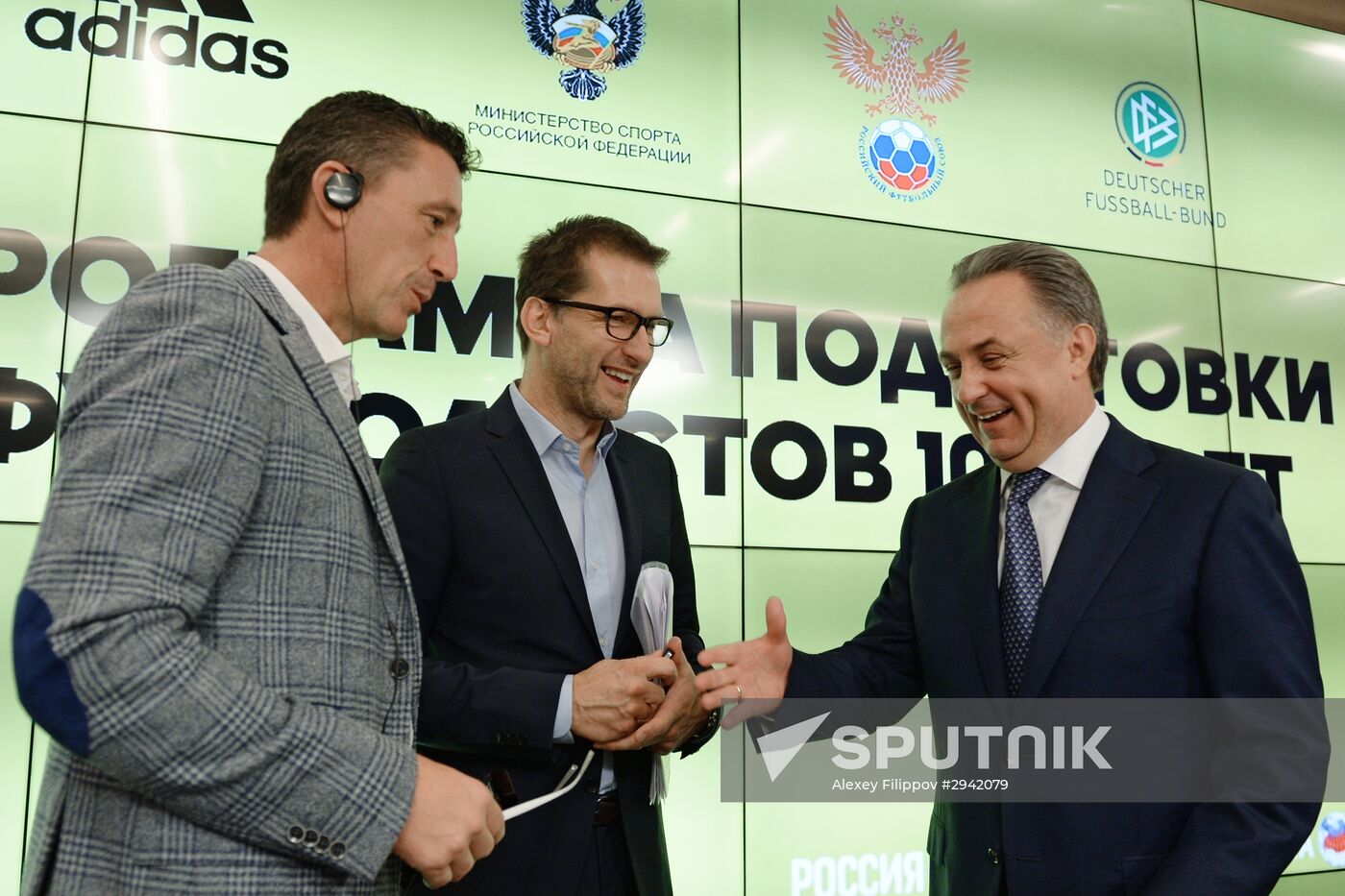 Presentation of training program for young football players in Russia