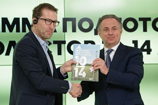 Presentation of training program for young football players in Russia