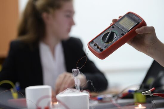 Engineering class at Moscow school