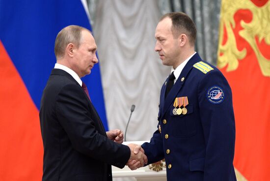 Ceremony of giving state decorations in Kremlin