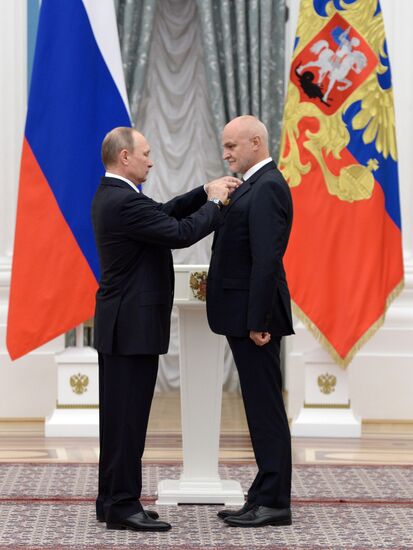 Ceremony of giving state decorations in Kremlin