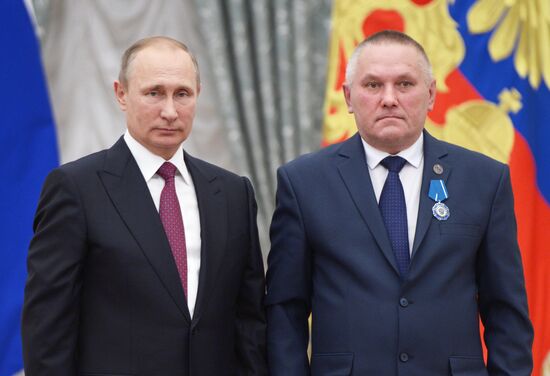 Ceremony of giving state decorations in Kremlin