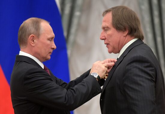 Ceremony of giving state decorations in Kremlin